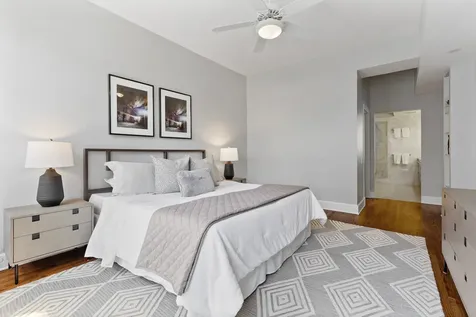 165 North Canal Street Chicago IL 60606