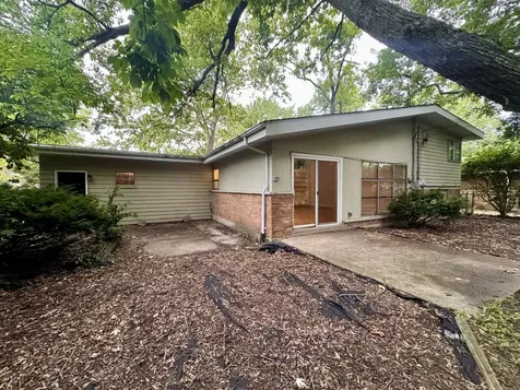 129 Warwick Street Park Forest IL 60466