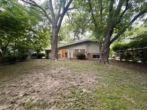 129 Warwick Street Park Forest IL 60466