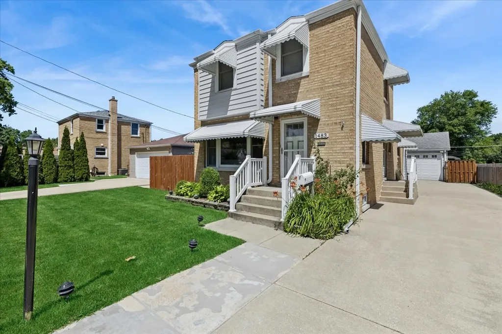 1483 Orchard Street Des Plaines IL 60018