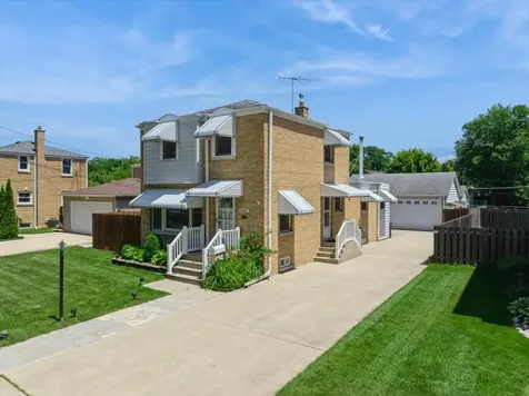1483 Orchard Street Des Plaines IL 60018