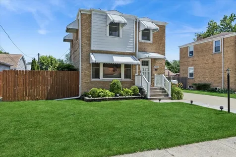 1483 Orchard Street Des Plaines IL 60018
