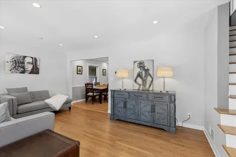 1483 Orchard Street Des Plaines IL 60018