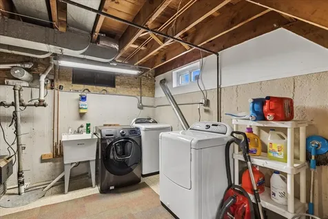 1483 Orchard Street Des Plaines IL 60018