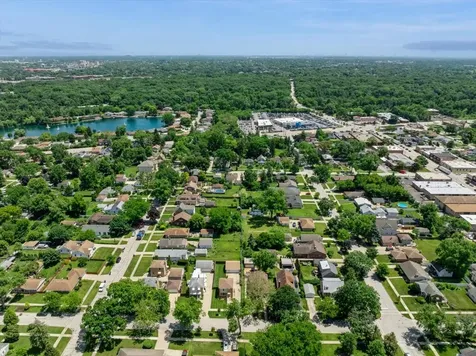1483 Orchard Street Des Plaines IL 60018