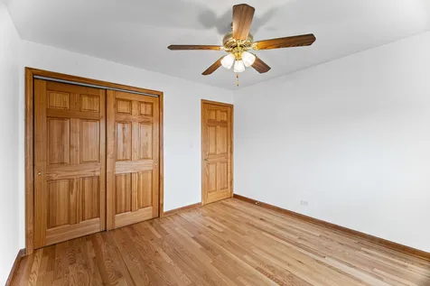 2429 Crystal Lane Arlington Heights IL 60004