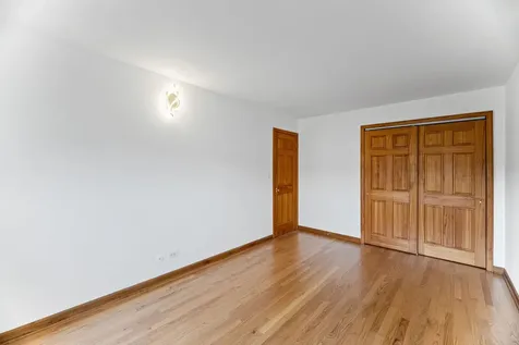 2429 Crystal Lane Arlington Heights IL 60004
