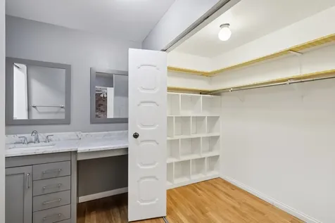 105 West Dover Drive Mount Prospect IL 60056