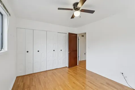 105 West Dover Drive Mount Prospect IL 60056