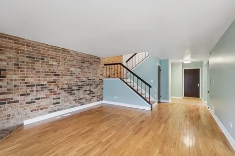105 West Dover Drive Mount Prospect IL 60056