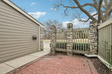 105 West Dover Drive Mount Prospect IL 60056