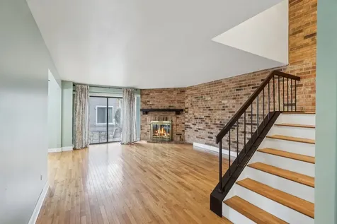 105 West Dover Drive Mount Prospect IL 60056