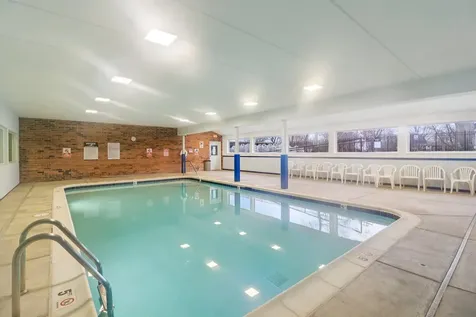 105 West Dover Drive Mount Prospect IL 60056