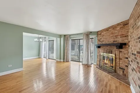105 West Dover Drive Mount Prospect IL 60056