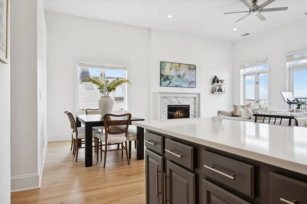 3011 North Ashland Avenue Chicago IL 60657
