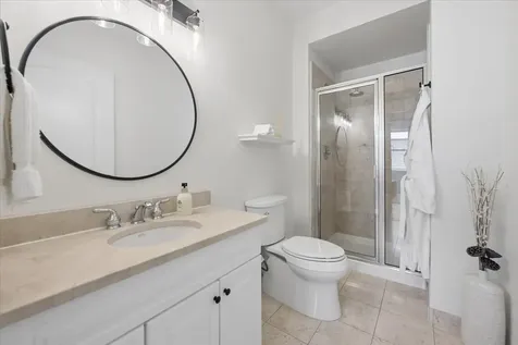 3011 North Ashland Avenue Chicago IL 60657