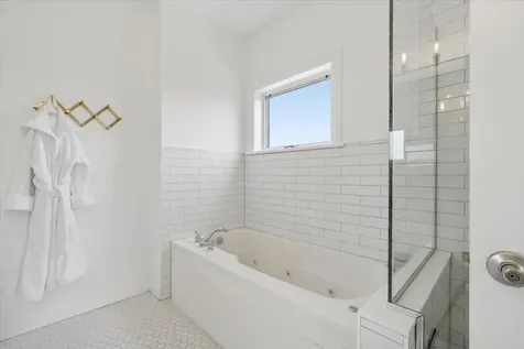 3011 North Ashland Avenue Chicago IL 60657