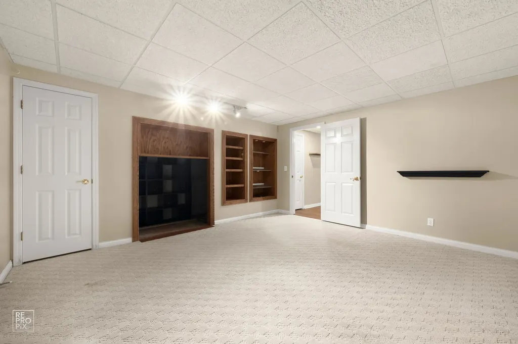 2820 Fairhauser Court Naperville IL 60564