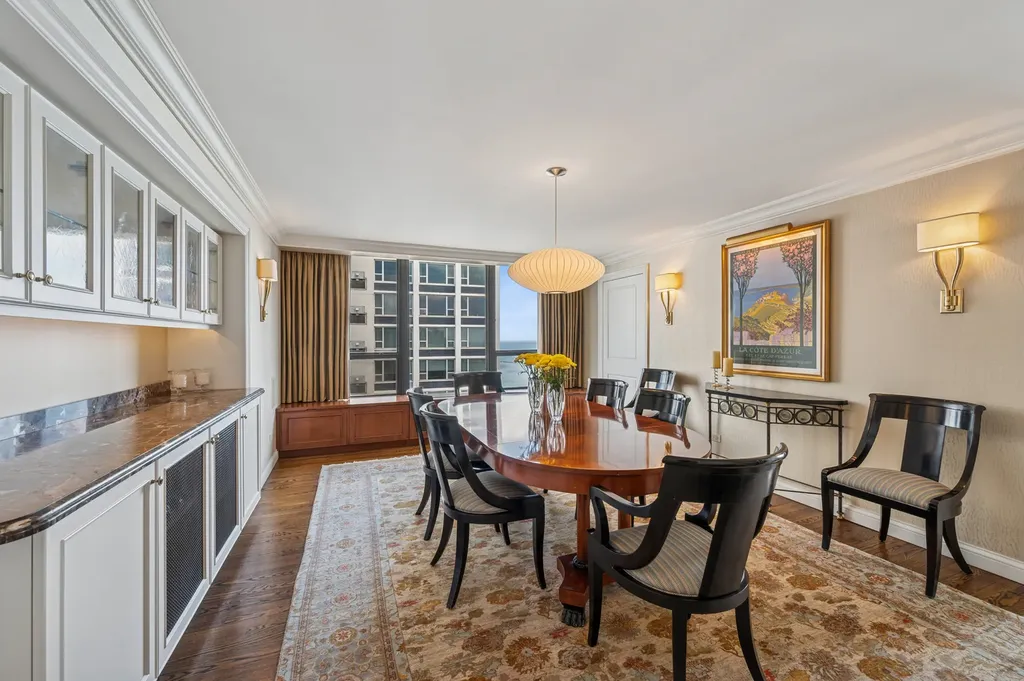 1313 North Ritchie Court Chicago IL 60610