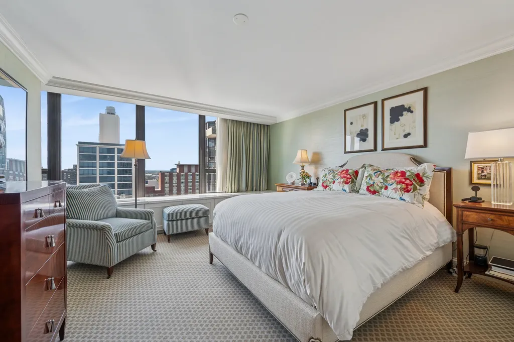 1313 North Ritchie Court Chicago IL 60610