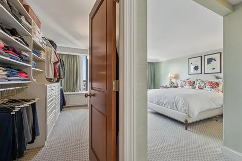 1313 North Ritchie Court Chicago IL 60610