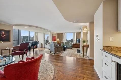 1313 North Ritchie Court Chicago IL 60610