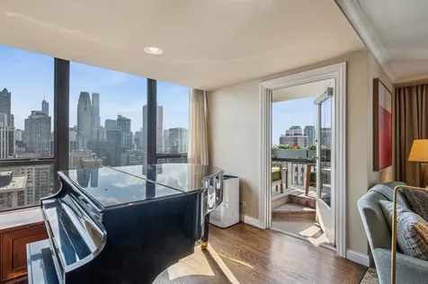 1313 North Ritchie Court Chicago IL 60610