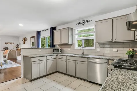 269 Concord Square Gurnee IL 60031