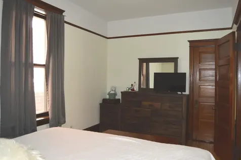 3717 North Wayne Avenue Chicago IL 60613