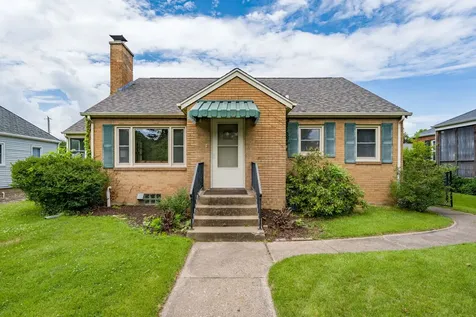 2627 9TH Street Moline IL 61265