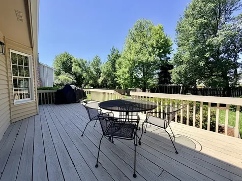 1137 Loyola Drive Libertyville IL 60048