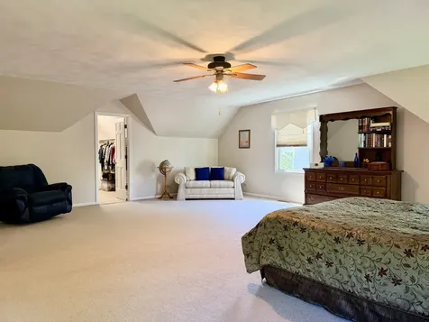 1137 Loyola Drive Libertyville IL 60048