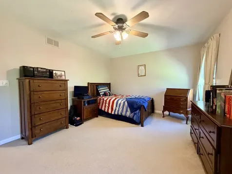 1137 Loyola Drive Libertyville IL 60048