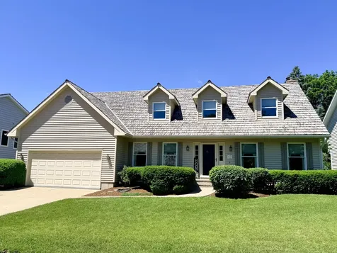 1137 Loyola Drive Libertyville IL 60048