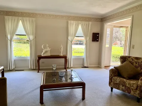 1137 Loyola Drive Libertyville IL 60048