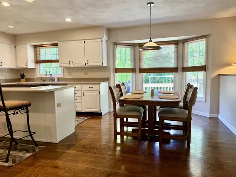 1137 Loyola Drive Libertyville IL 60048