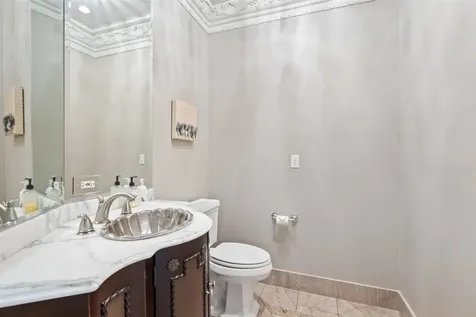110 Kenilworth Avenue Kenilworth IL 60043
