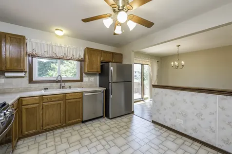 17505 West Woodland Drive Grayslake IL 60030