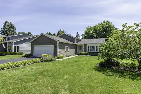 17505 West Woodland Drive Grayslake IL 60030