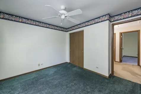 17505 West Woodland Drive Grayslake IL 60030