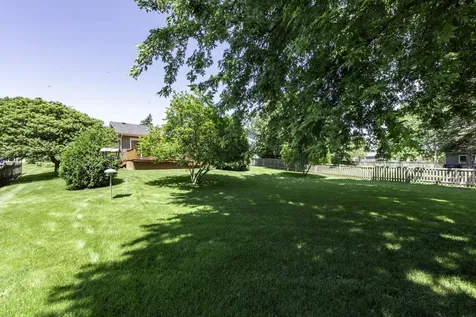 17505 West Woodland Drive Grayslake IL 60030