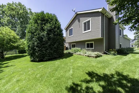 17505 West Woodland Drive Grayslake IL 60030