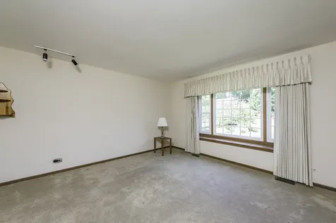 17505 West Woodland Drive Grayslake IL 60030