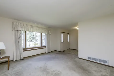 17505 West Woodland Drive Grayslake IL 60030