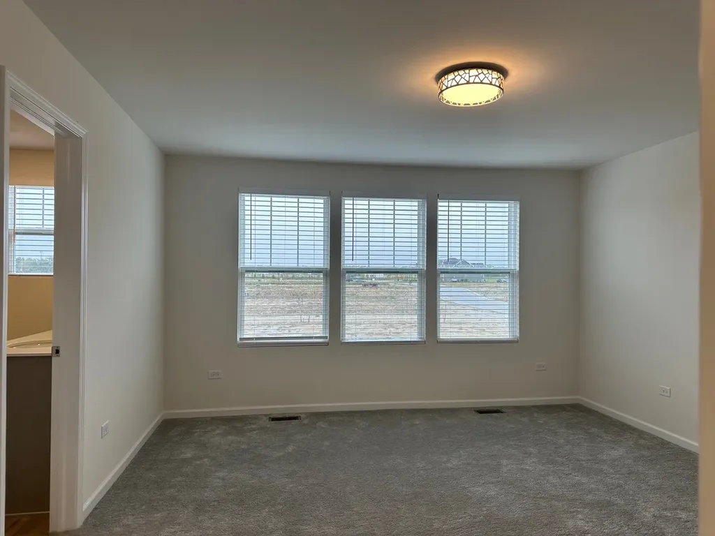 2204 Horseshoe Circle Naperville IL 60564