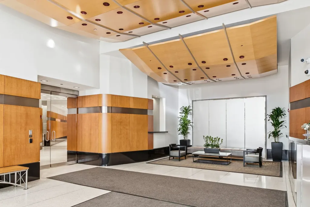 512 North Mcclurg Court Chicago IL 60611