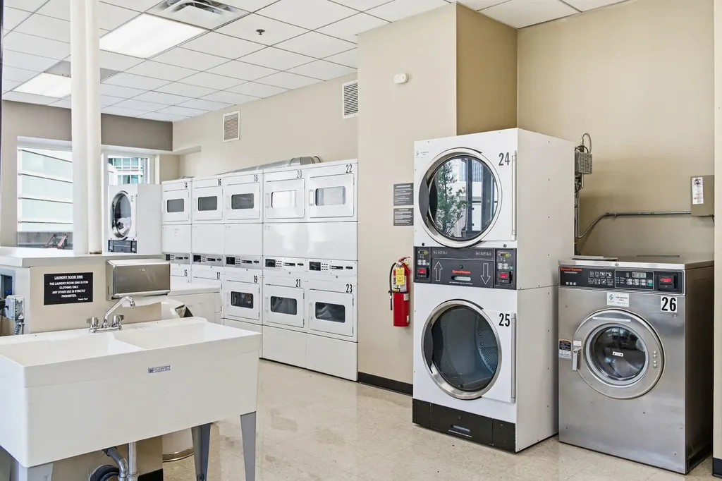 512 North Mcclurg Court Chicago IL 60611