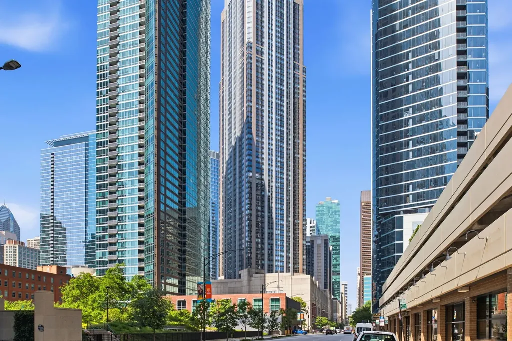 512 North Mcclurg Court Chicago IL 60611