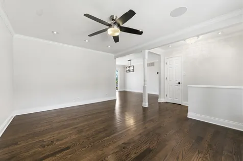 391 Walnut Lane Elk Grove Village IL 60007