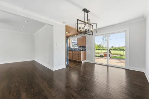 391 Walnut Lane Elk Grove Village IL 60007